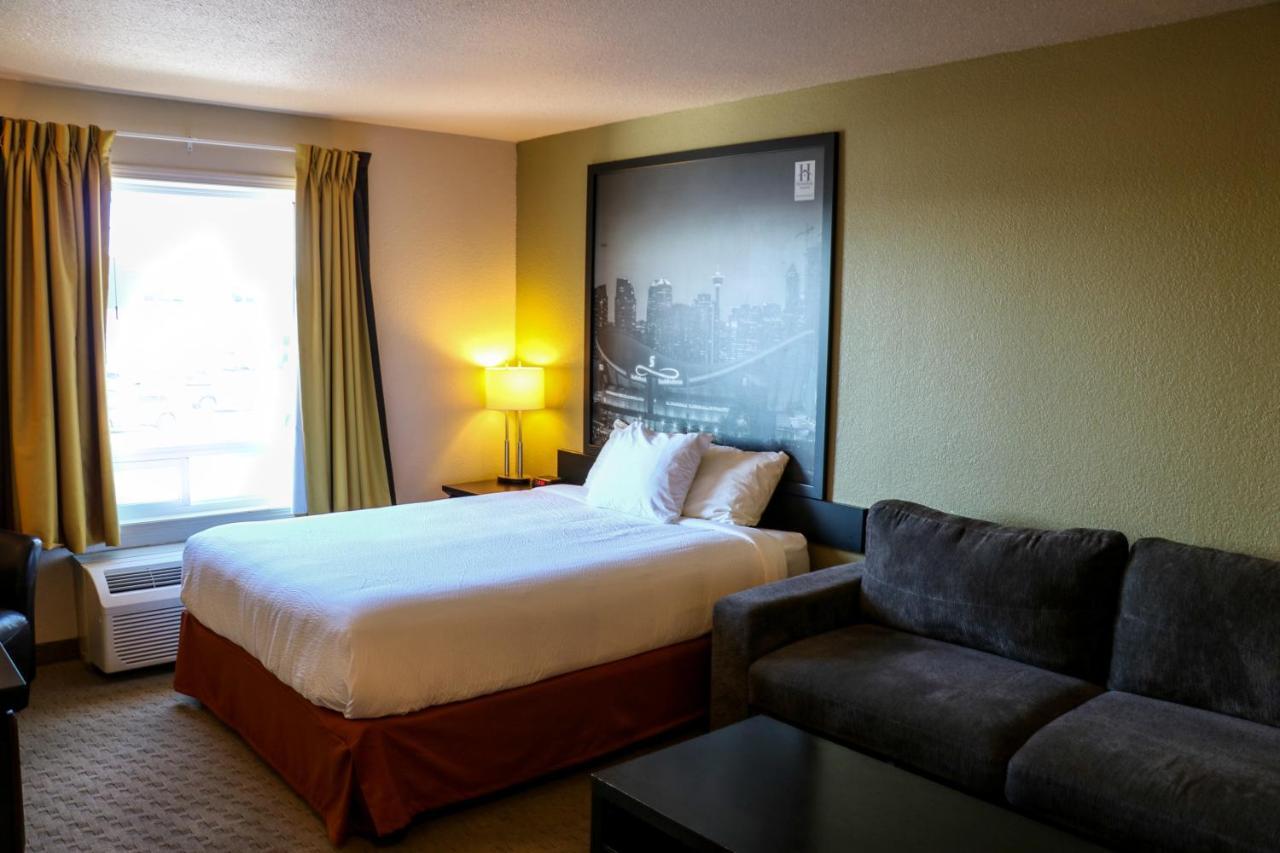 Homestay Express Airdrie Exteriör bild